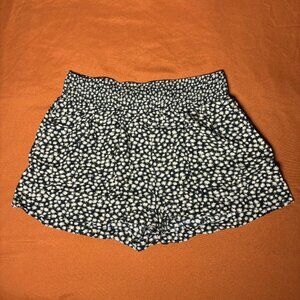 American Eagle Black White Yellow Daisy Floral Flowy Spring Summer Shorts Medium